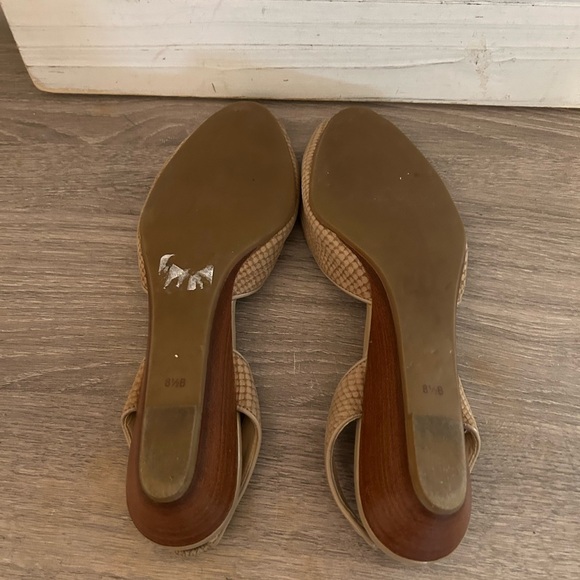 Talbots Beige Woven Peep-Toe Sandals - Picture 6 of 7